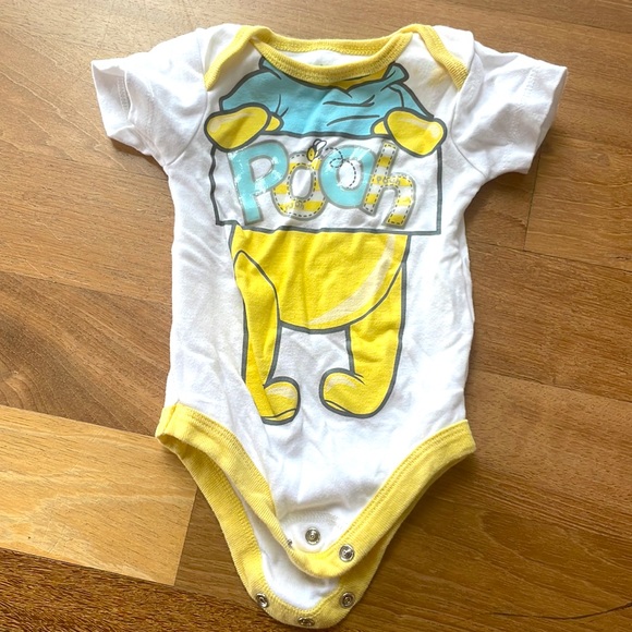 Winner the Pooh costume, sleeper onesie and tank top bundle - Picture 11 of 13